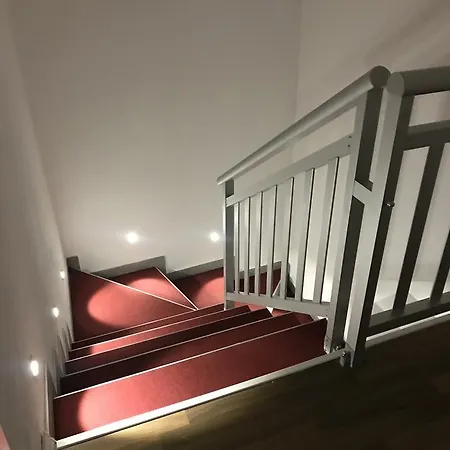 شقة Pansion Lenas *